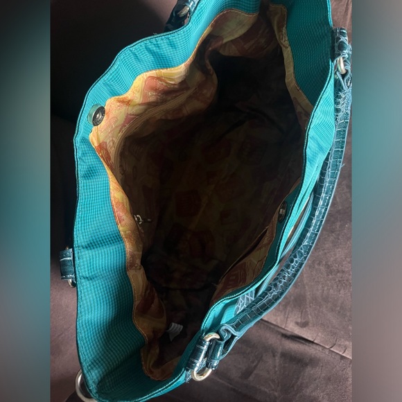 Green Women’s Samantha Brown Large Croc Embossed Tote Bag - Picture 7 of 9